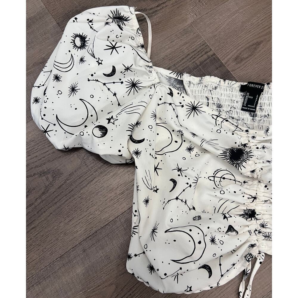 Celestial Ruched Front Crop Top - Picture 2 of 4